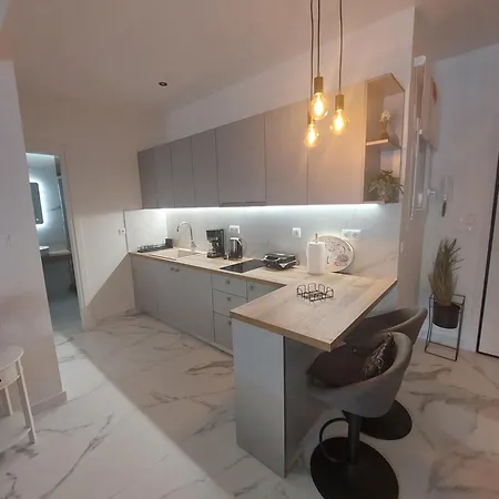 Maddie's Apartment